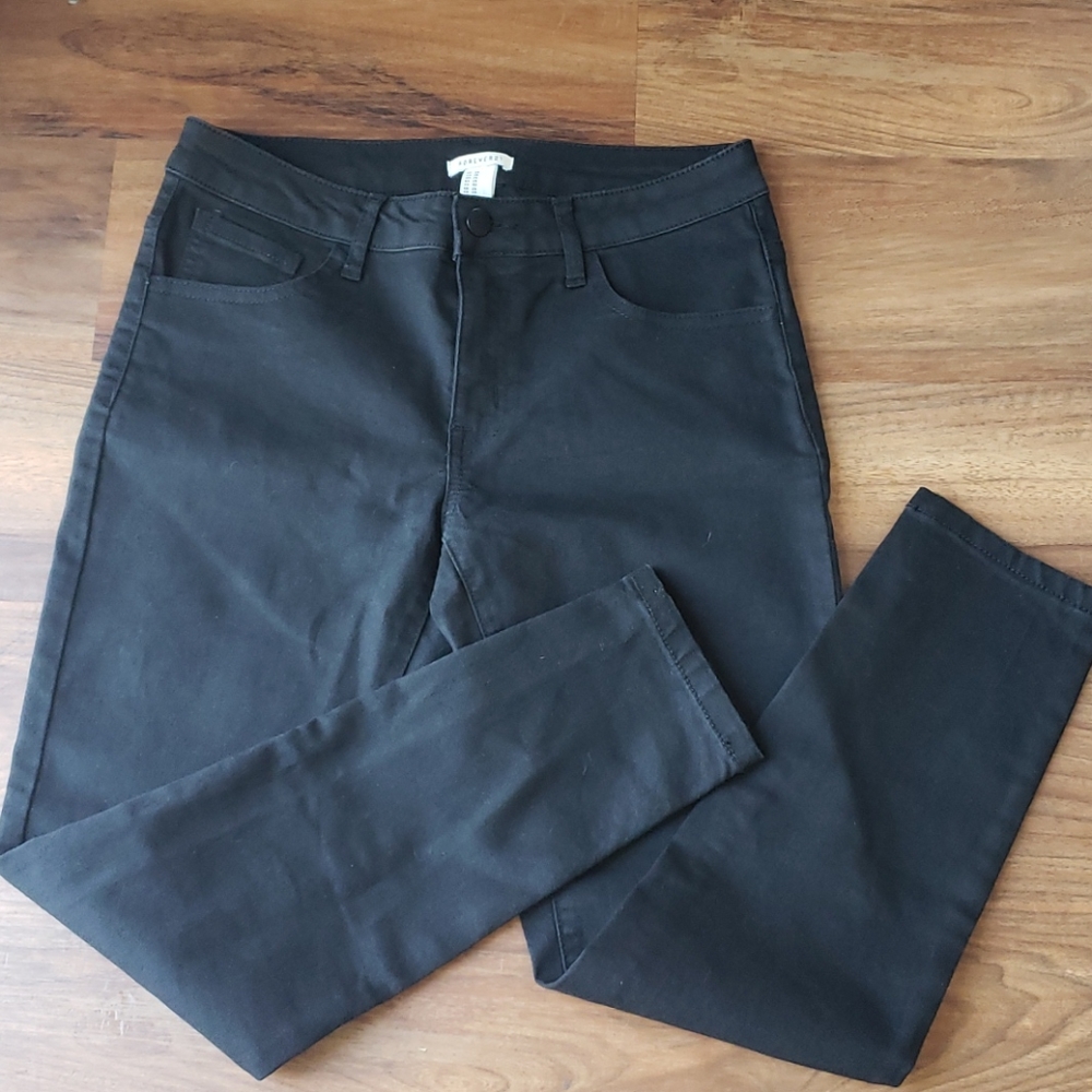 New Forever 21 Skinny Jeans Size 29.